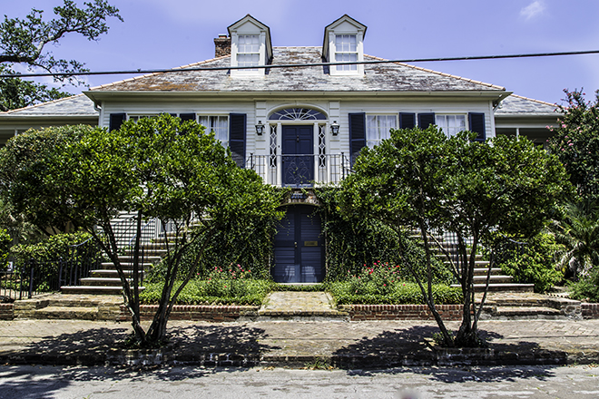 Haus mit Doppeltreppe im Garden Distict, New Orleans Foto: Christine Lisse